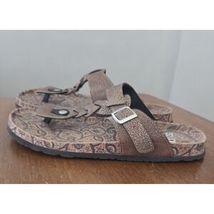 Muk Luks Marsha Sandals Paisley Thongs Sz 11 EUC Buckle‎